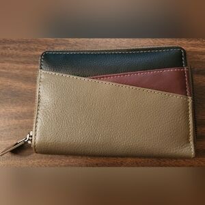 Karla Hanson RFID Leather Medium Wallet - Wanda